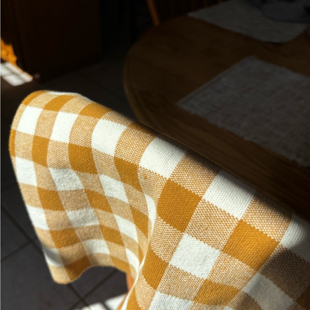 Checkered Tank Top - Picture 3 of 3